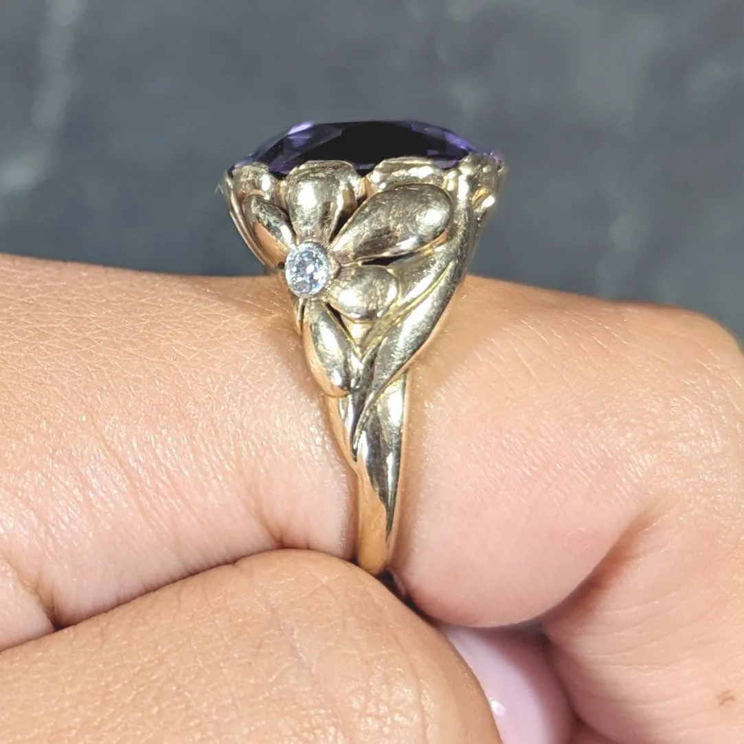 1940's Diamond Amethyst 14 Karat Two-Tone Gold Daisy Floral Retro Vintage Cocktail Ring