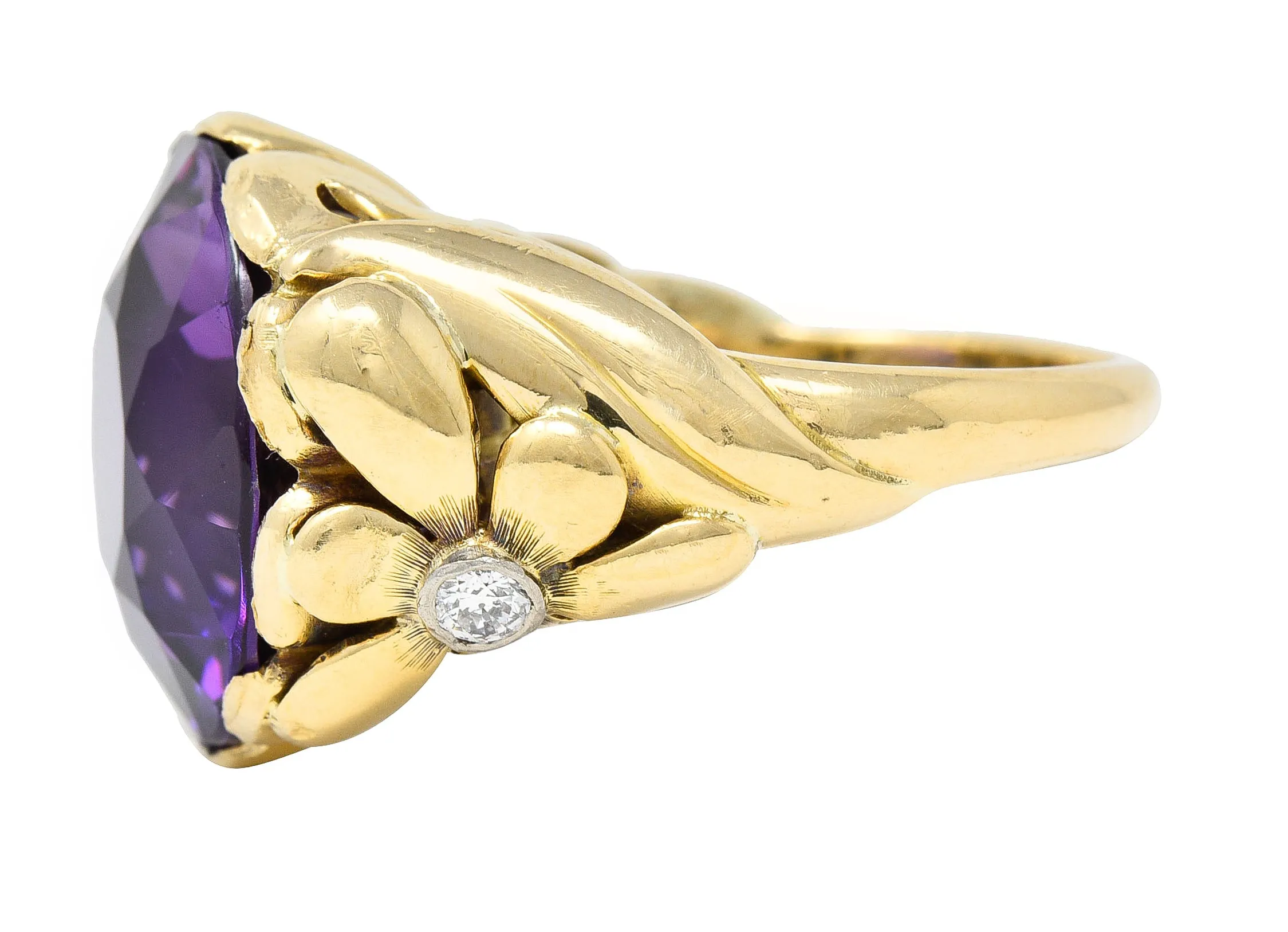 1940's Diamond Amethyst 14 Karat Two-Tone Gold Daisy Floral Retro Vintage Cocktail Ring
