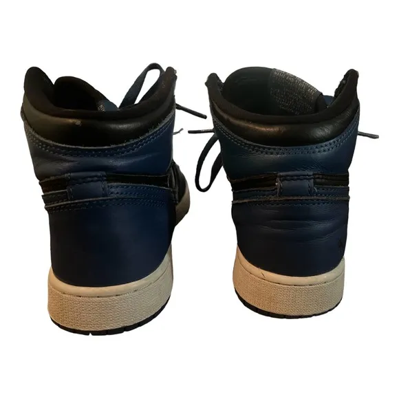 Air Jordan 1 Retro High ‘Dark Marina’ 555088-404, 4.5Y