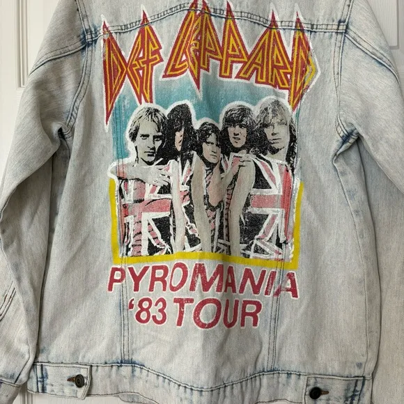 Def Leppard Pyromania ‘83 Tour Acid Washed Denim Jacket, size M