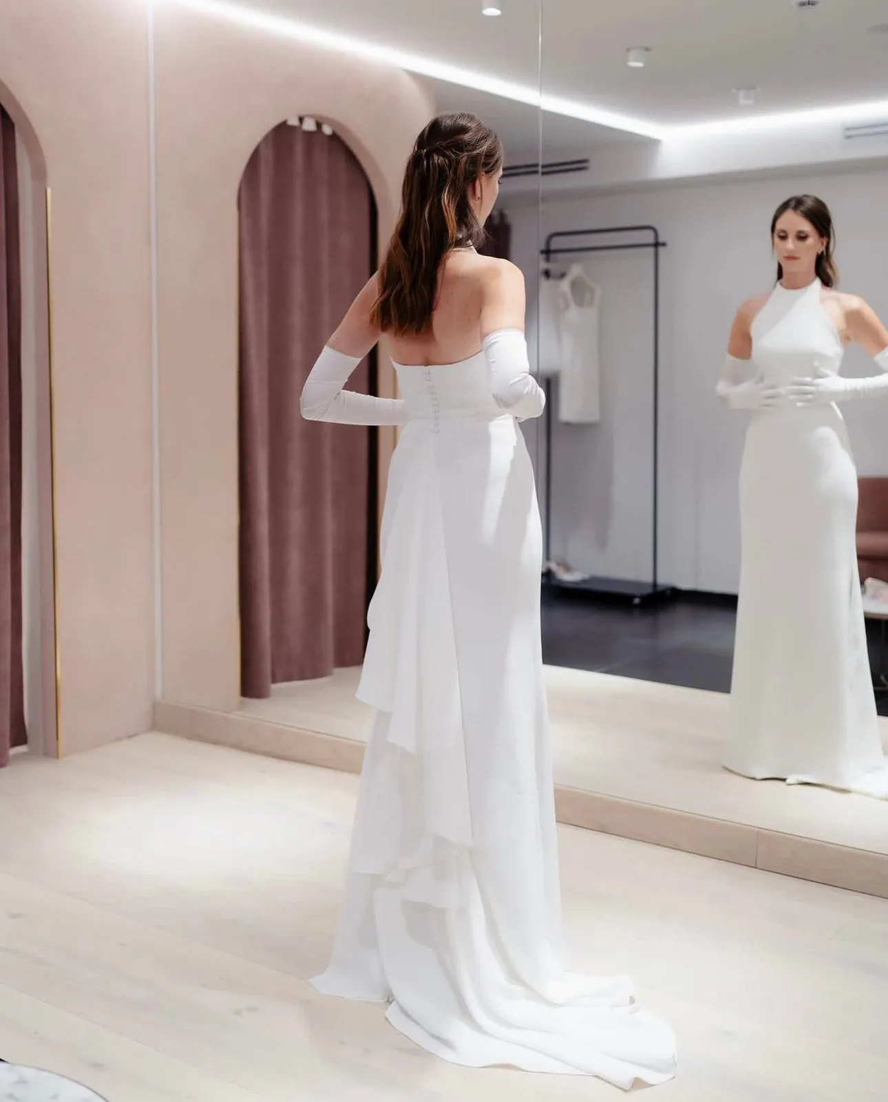 Elegant Column Wedding Dress Halter Neckline