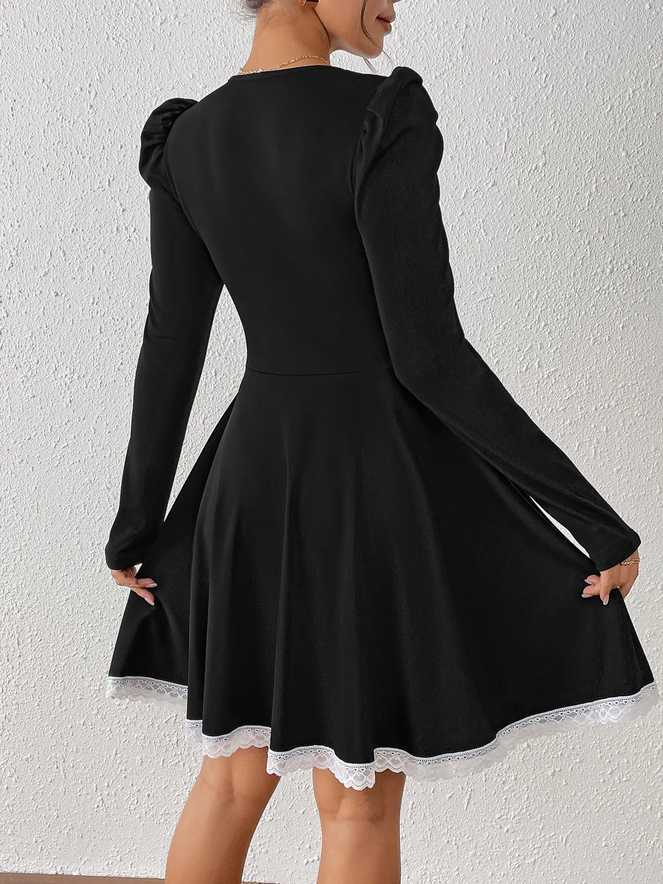 Elegant Square Neck Lace-Trimmed A-Line Dress with Long Sleeves