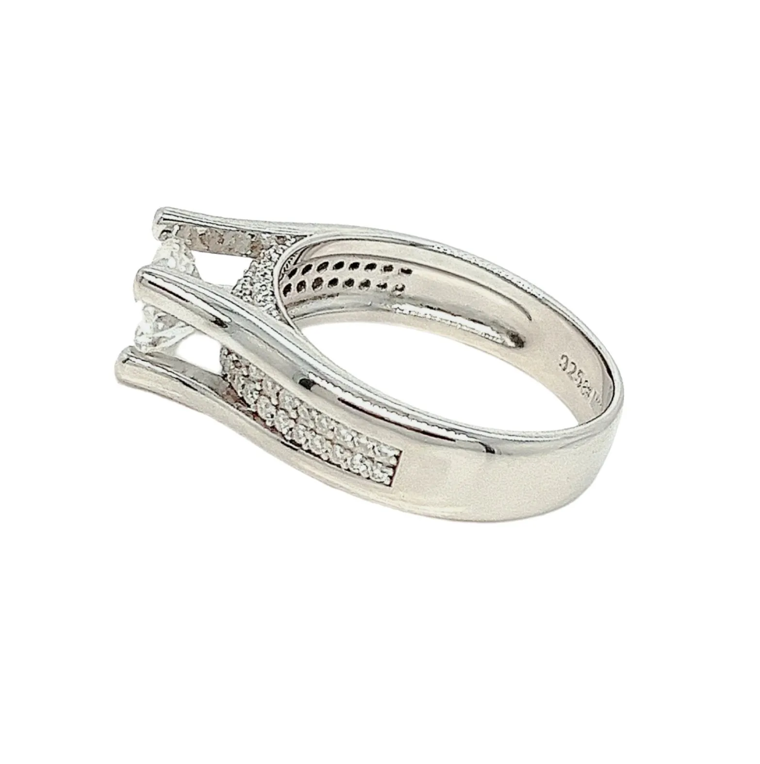 Engagement Shaped Cubic Zirconia 925 Silver Ring - C100169