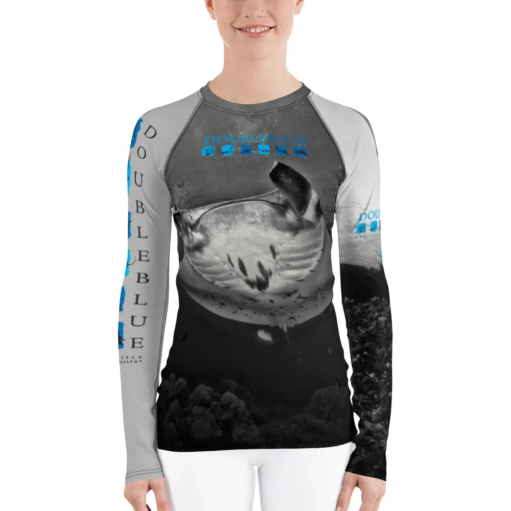 Manta Rays in Yap Doubleblue Logo Women's Rash Guard