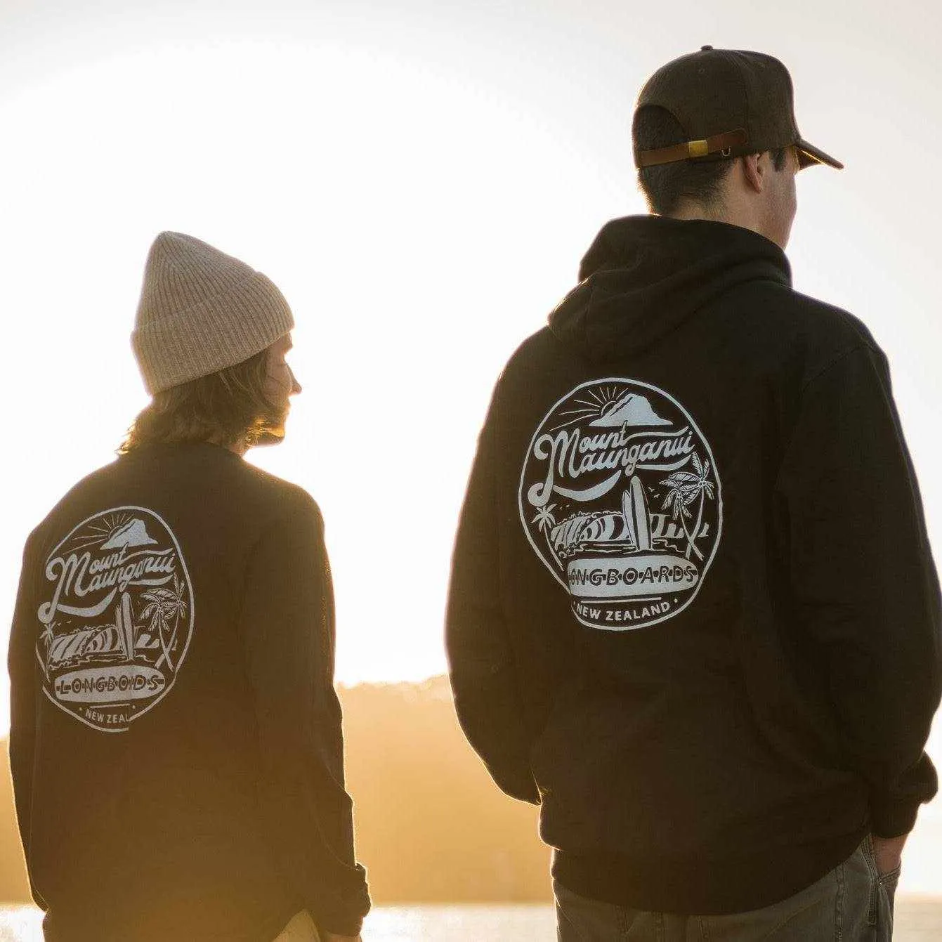 Mount Retro Hoodie - Black