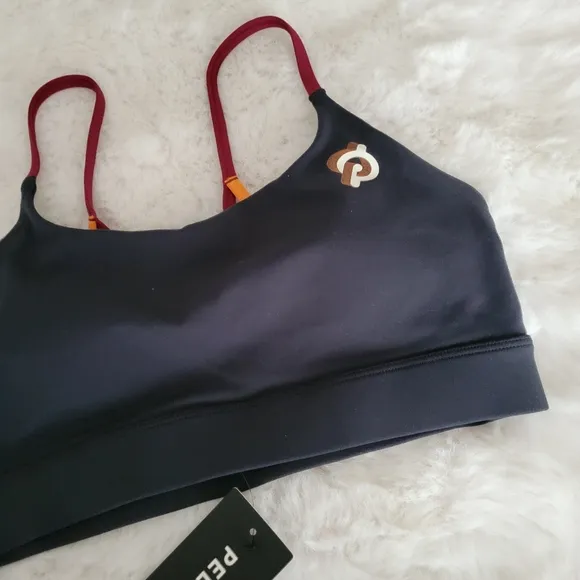 🧡PELOTON BRAND NEW SPORT BRA SIZE M