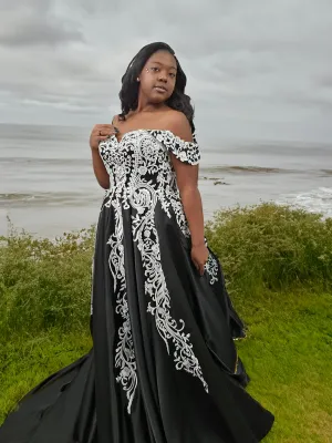 Raven's Embrace size 14