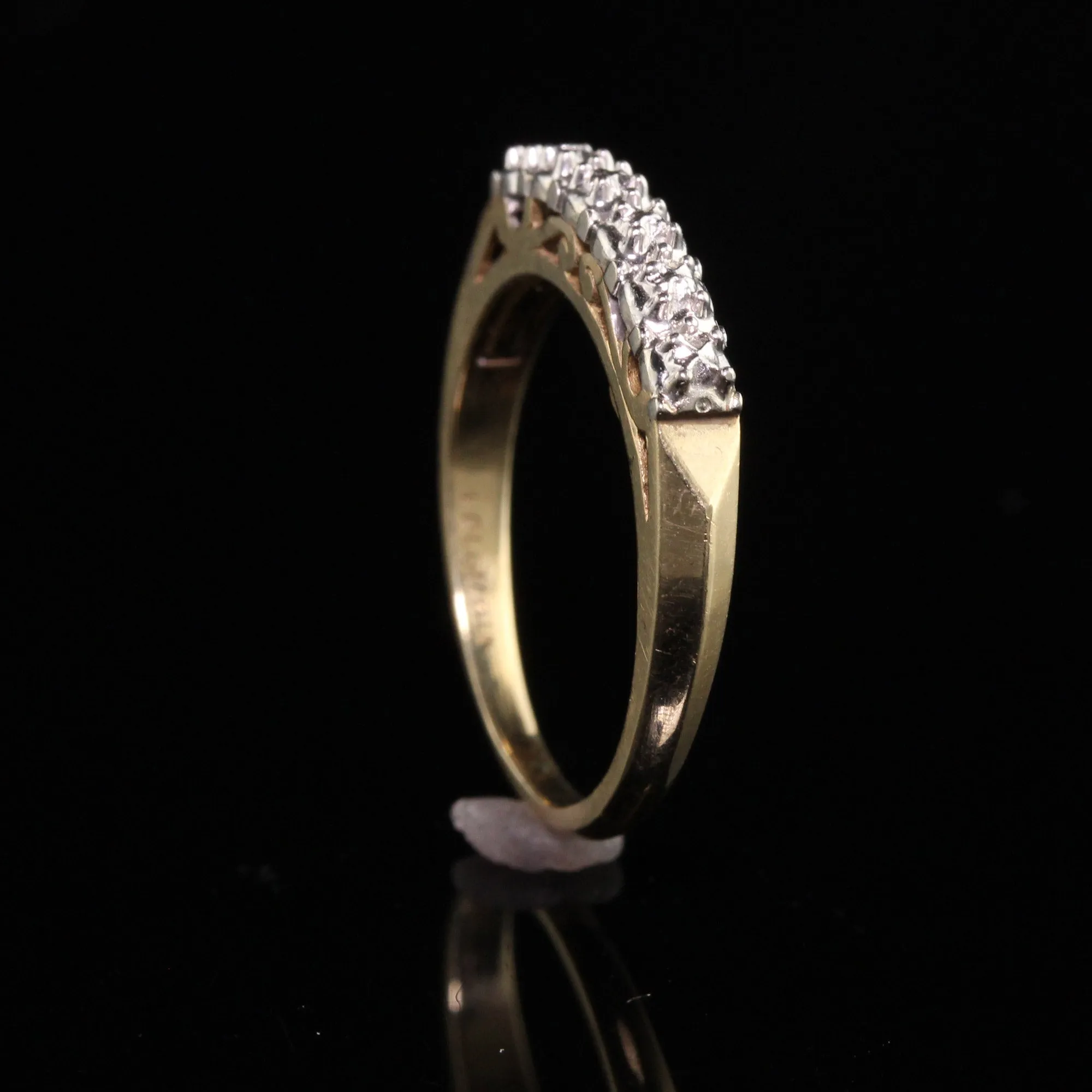 Retro Estate 14K Yellow Gold Diamond Cut Wedding Band - Size 5