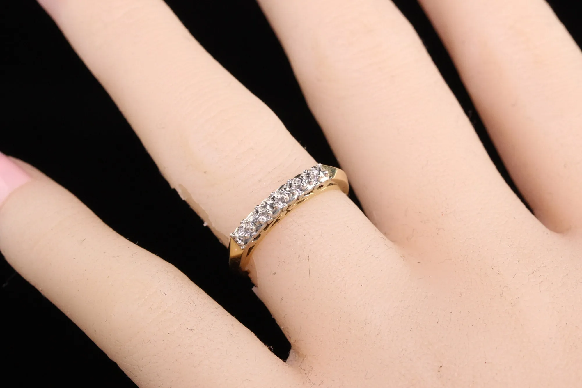 Retro Estate 14K Yellow Gold Diamond Cut Wedding Band - Size 5