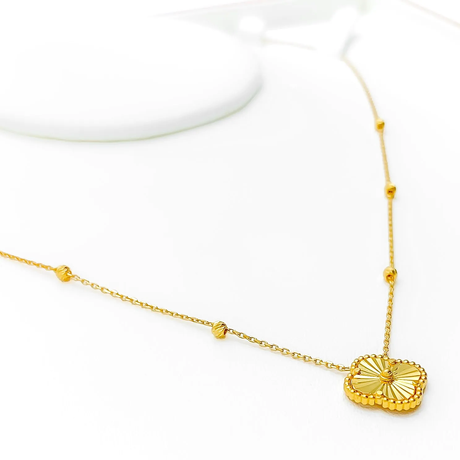 Sleek Sophisticated 22k Gold Clover Necklace