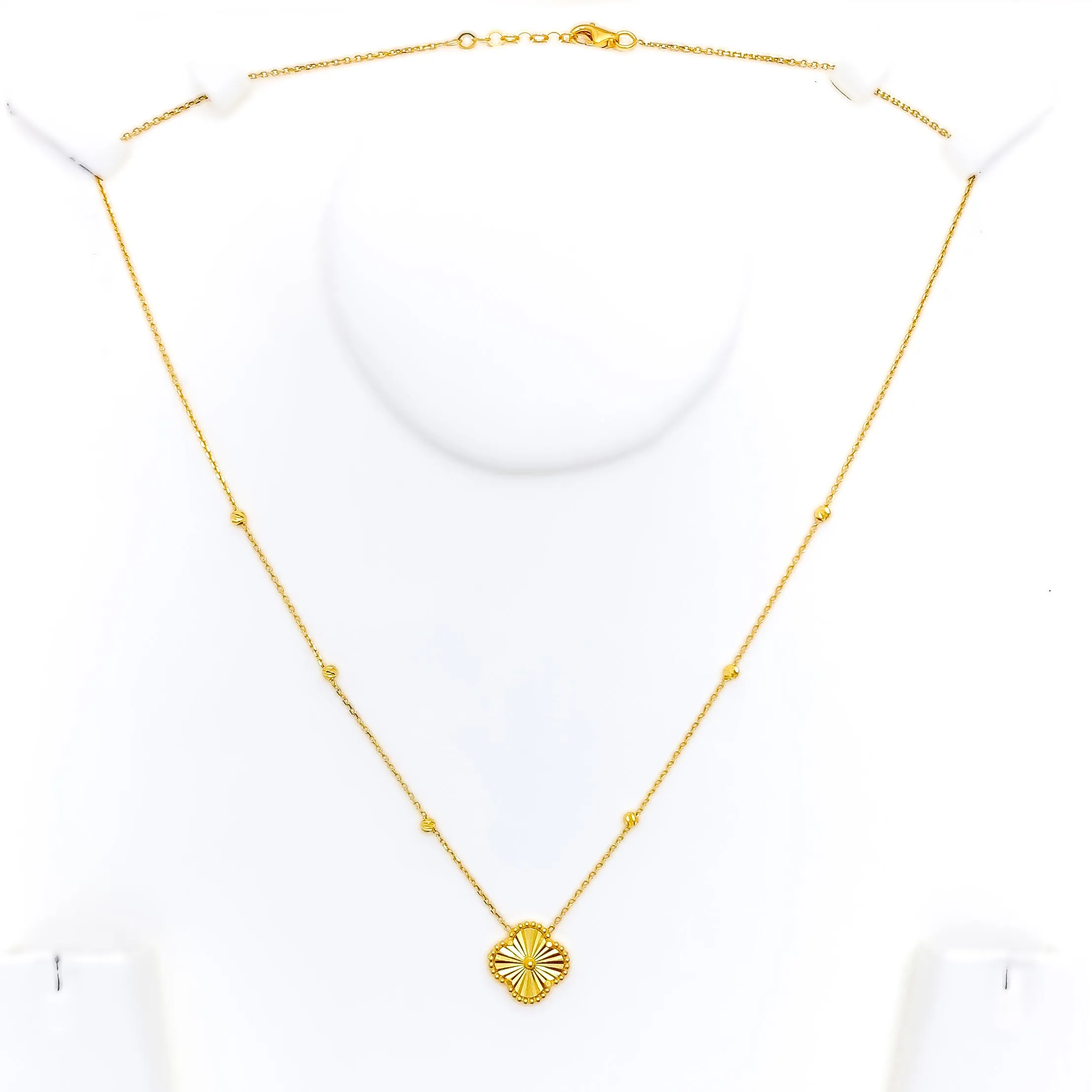 Sleek Sophisticated 22k Gold Clover Necklace