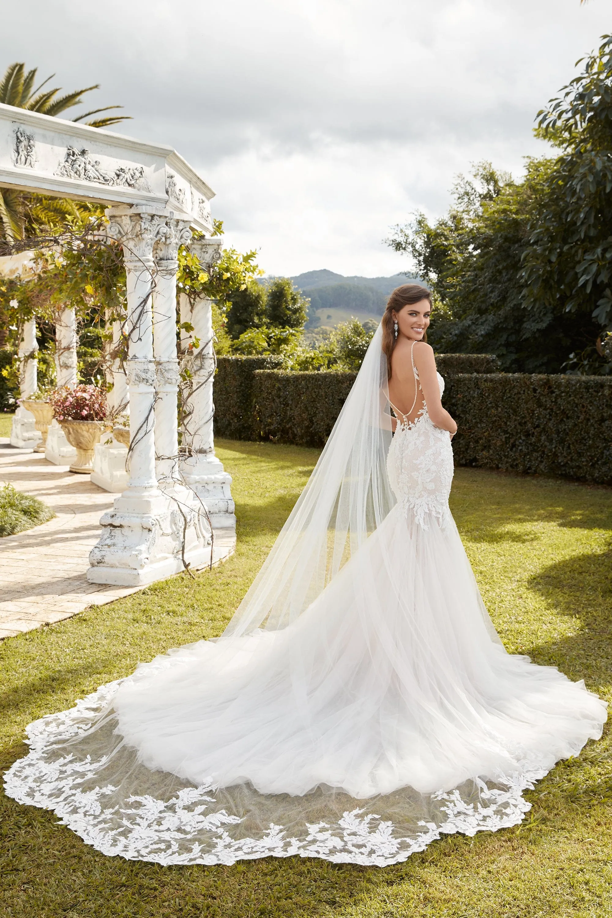 Sophia Tolli: Y12236 - Dakota