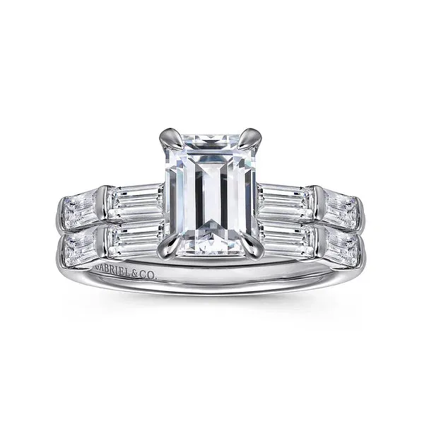 Sophisticated Baguette Diamond Wedding Band