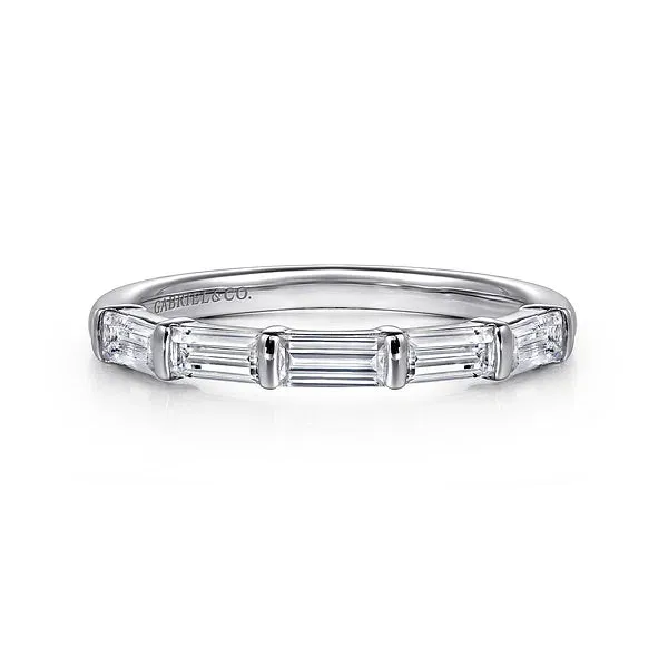 Sophisticated Baguette Diamond Wedding Band