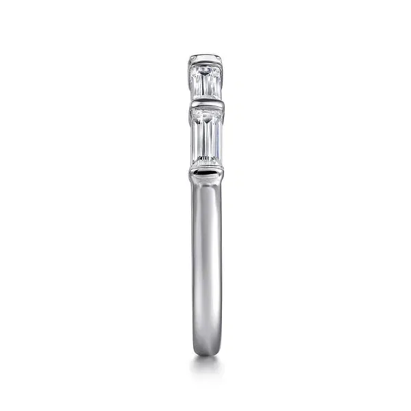 Sophisticated Baguette Diamond Wedding Band