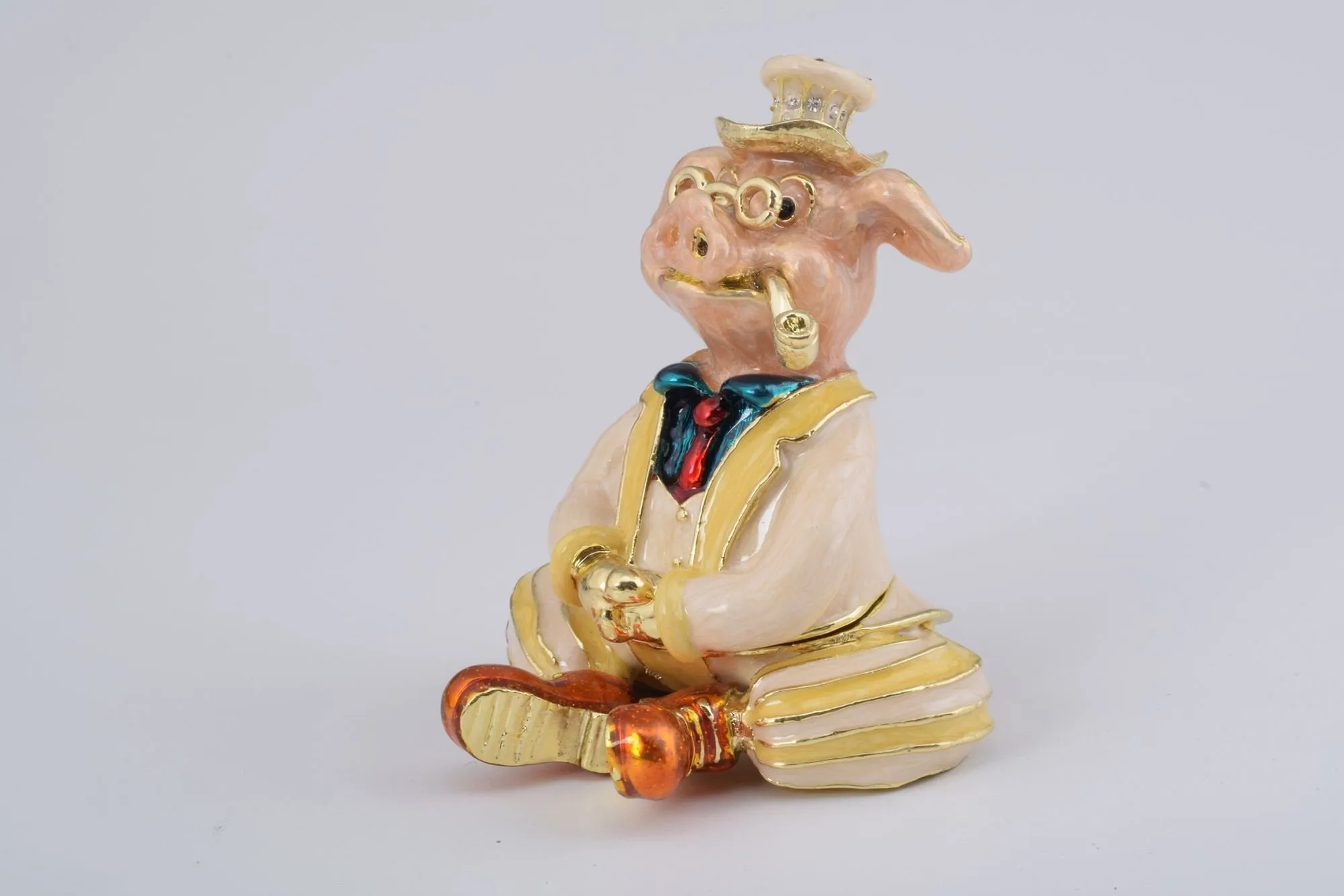 Sophisticated Pig