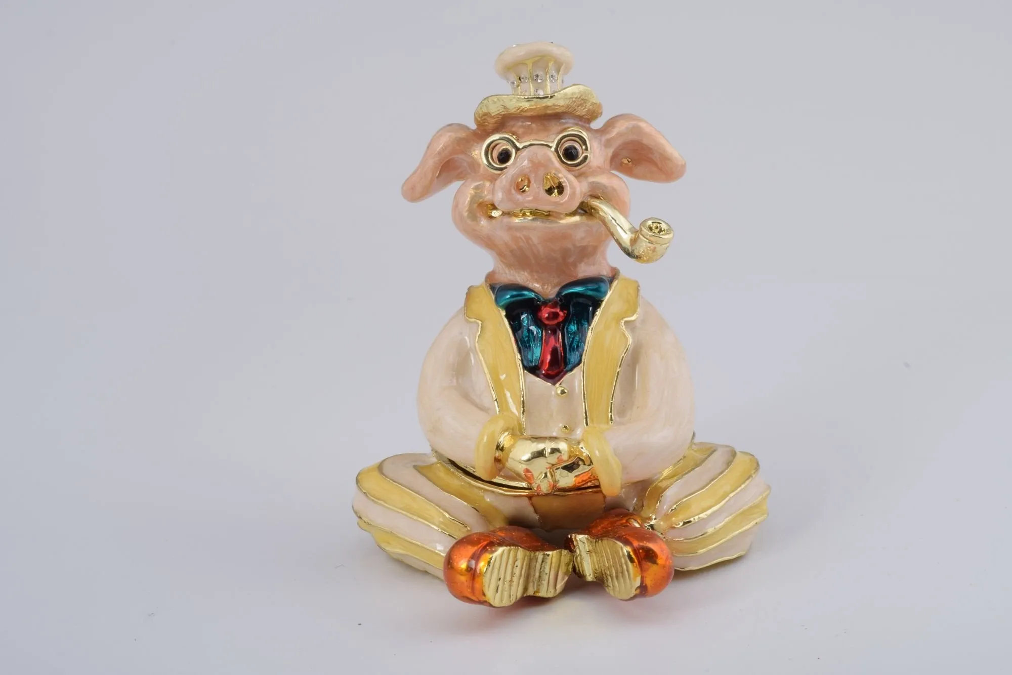 Sophisticated Pig