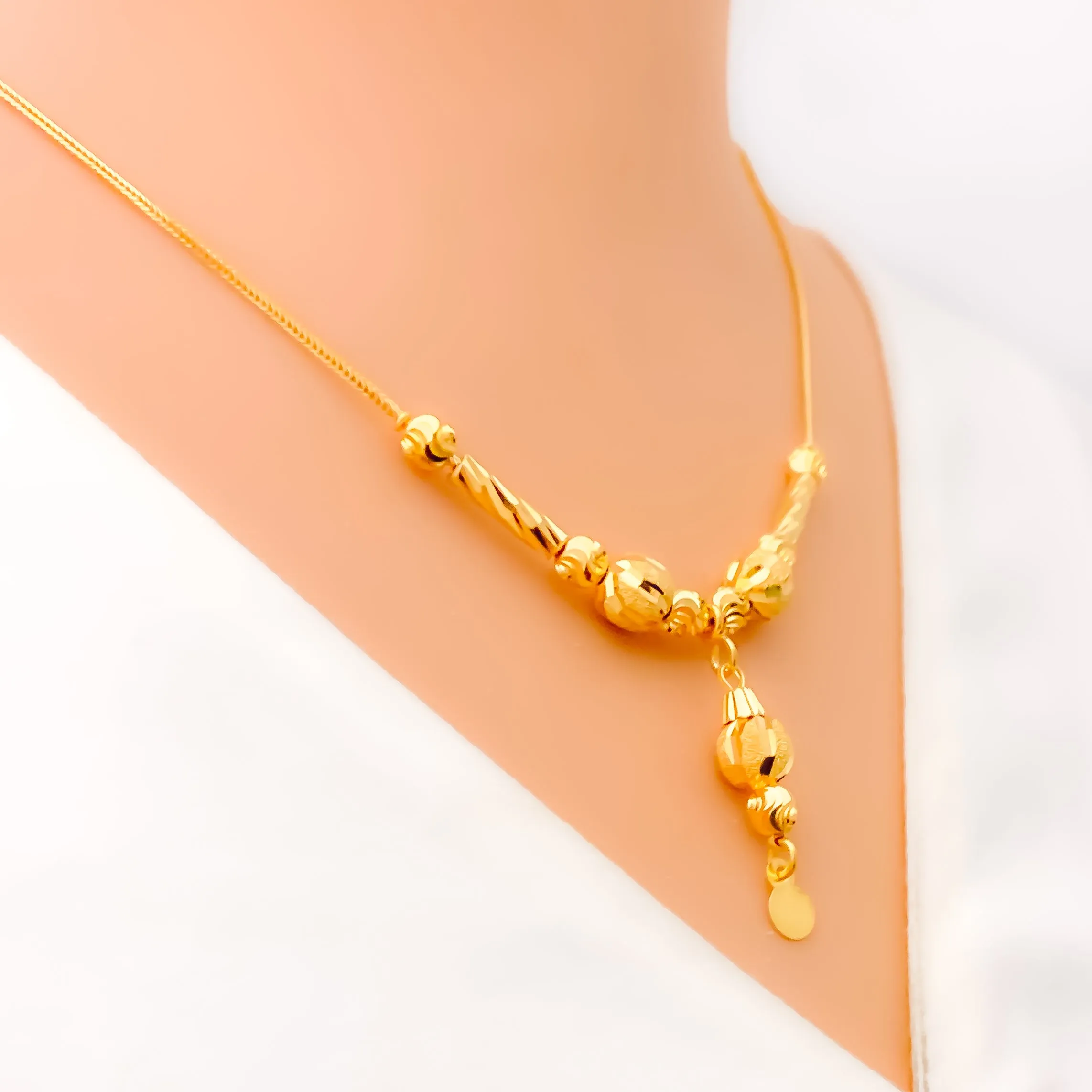 Sophisticated Sparkling 21k Gold Necklace