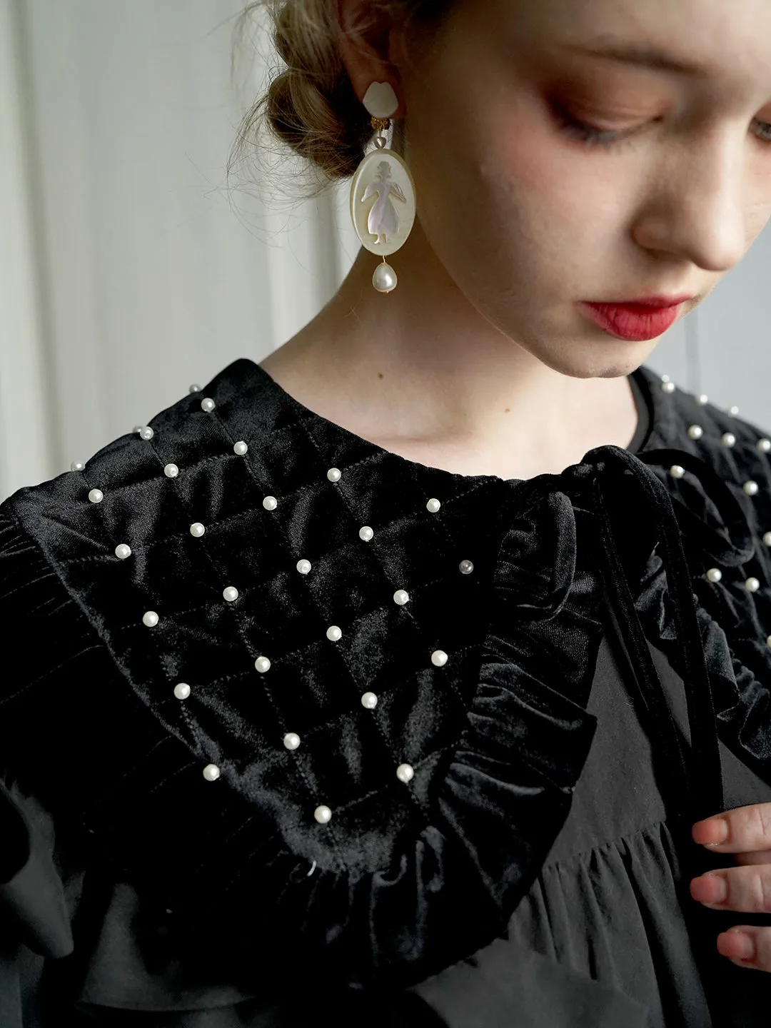Unlogical Poem Retro Style Falsecollar