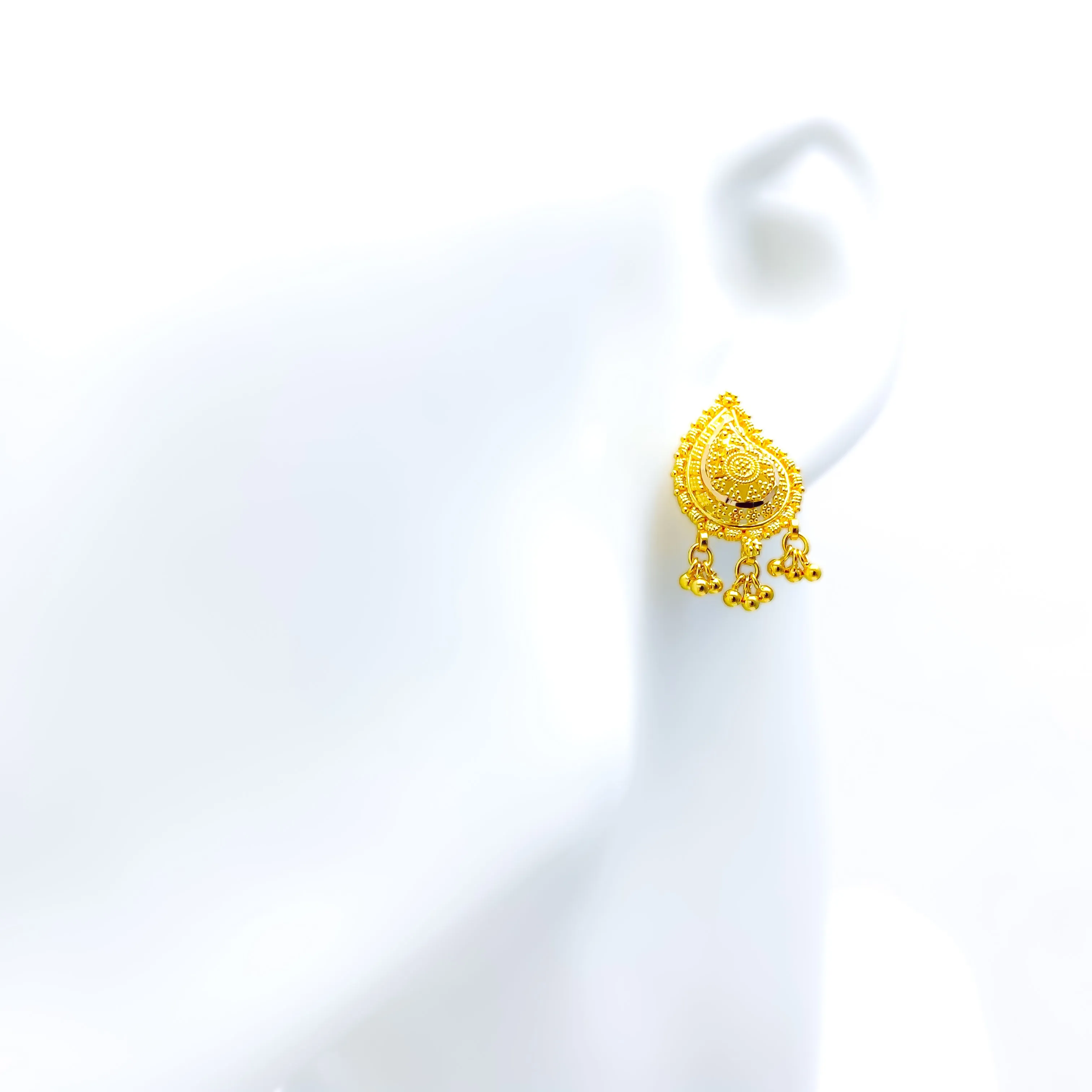 Vibrant Sophisticated 22k Gold Earrings