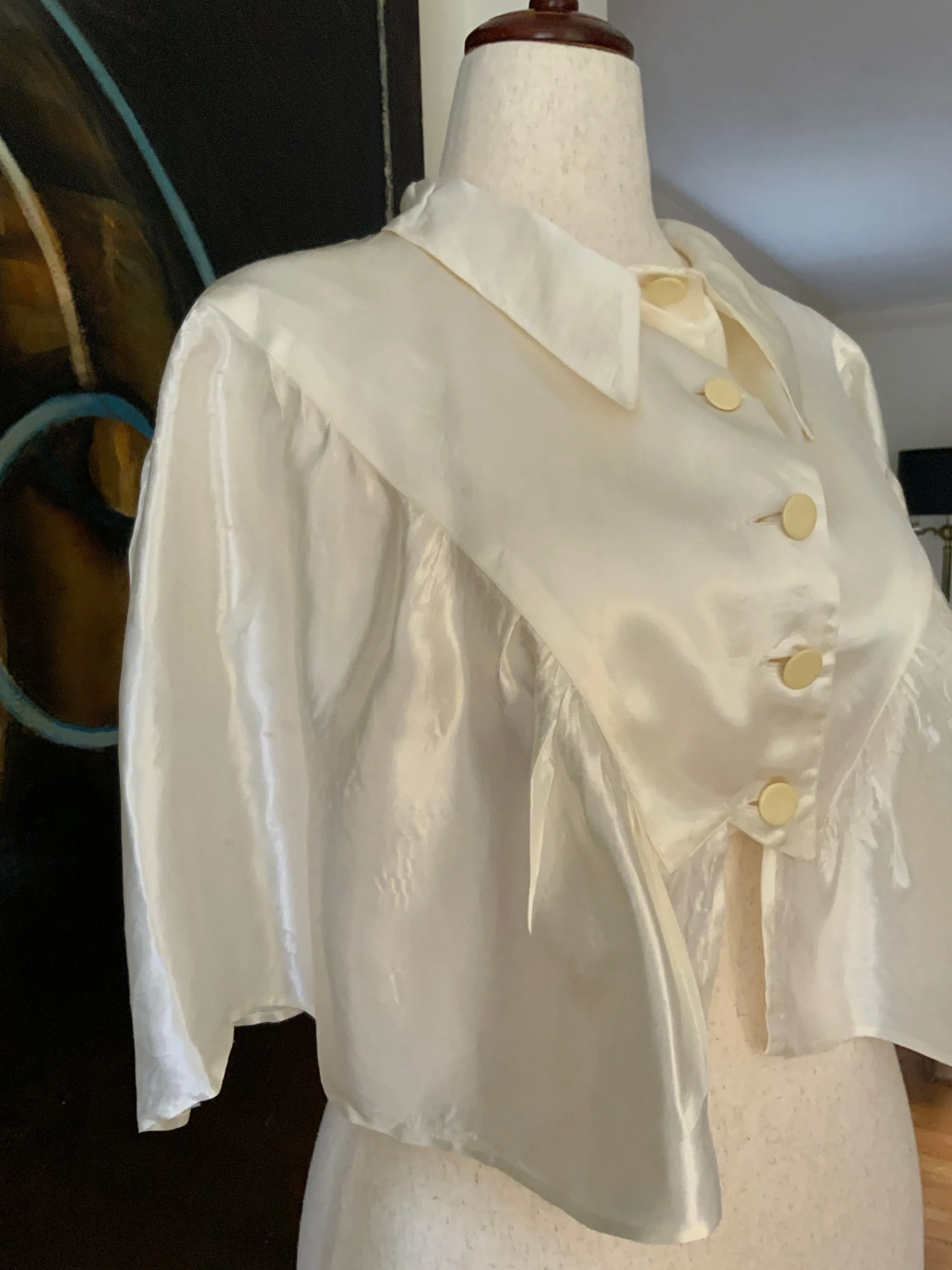 White Satin Cape - 30s - 30M